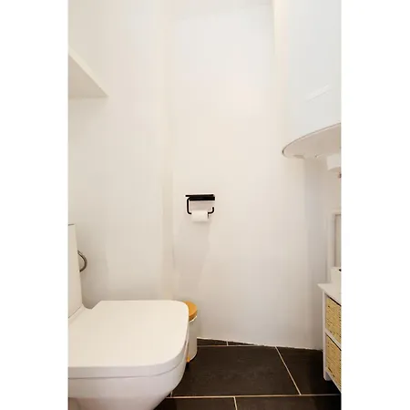 Immogroom - A 2 Pas Du Port Apartment *