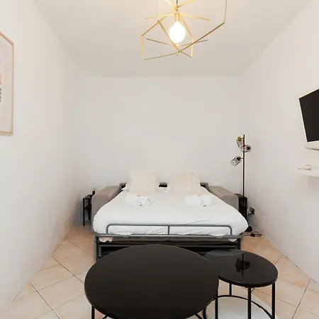 Upstays Port Terrace 35m * Cannes